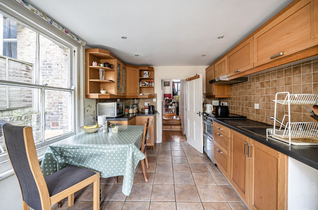 Property photo 3 of 15 1442379-18-69E0B3...