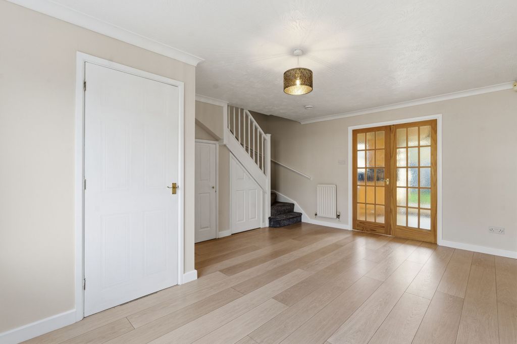 Property photo 2 of 30