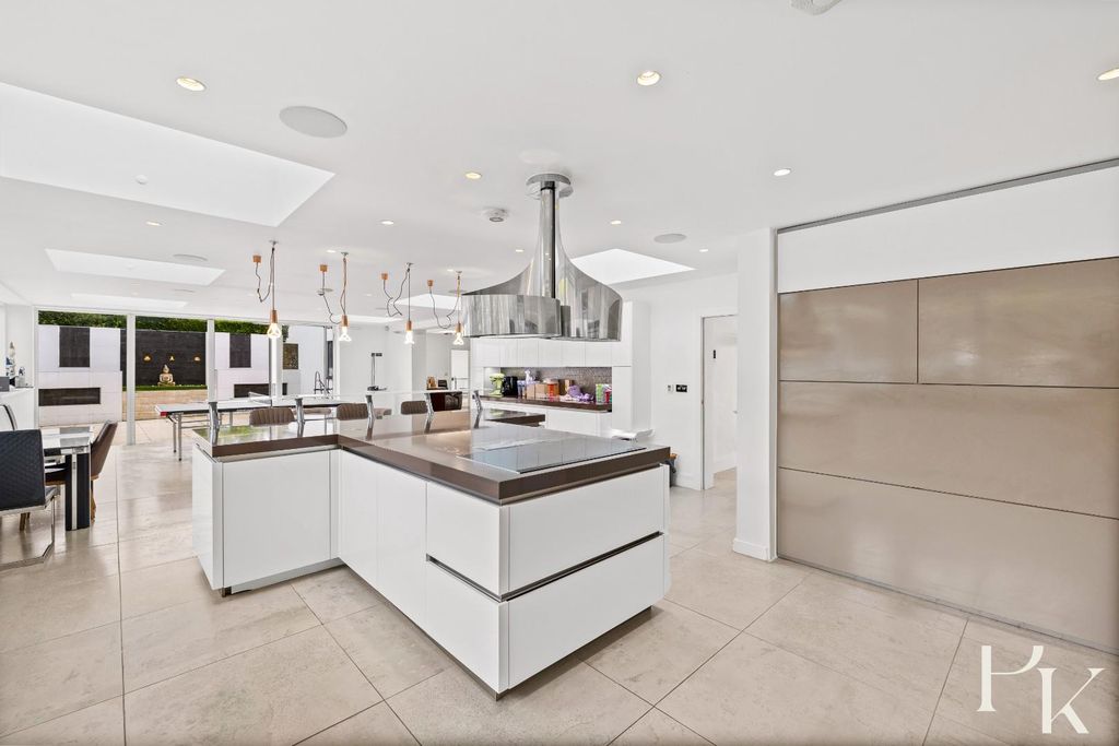 Additional image 9 of 5 bed detached house for saleRoedean Crescent, Brighton BN2