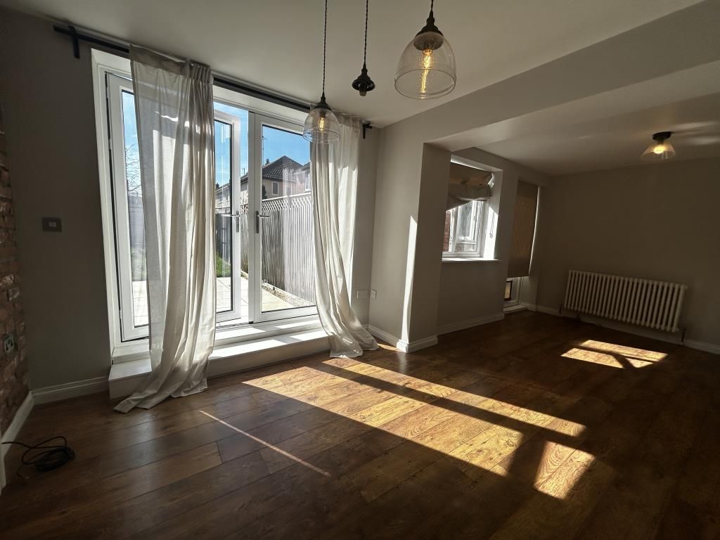 Property photo 3 of 13 Dining Area