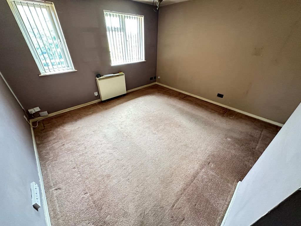 Property photo 2 of 6 4359961