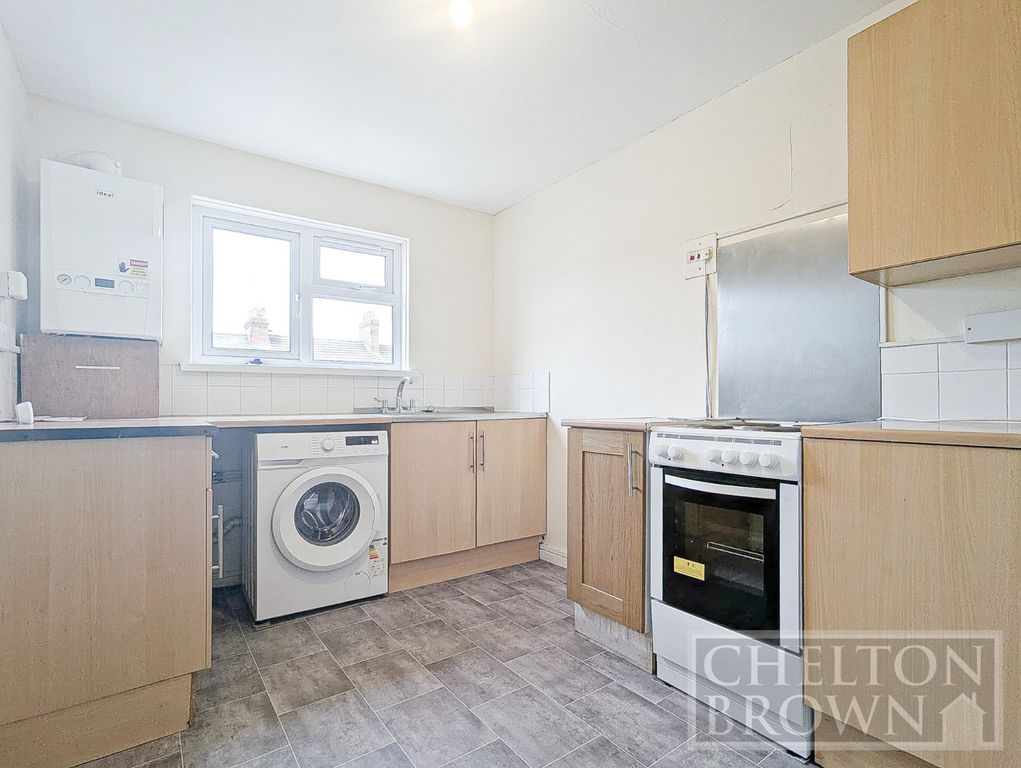 Property photo 2 of 25 Kitchen
