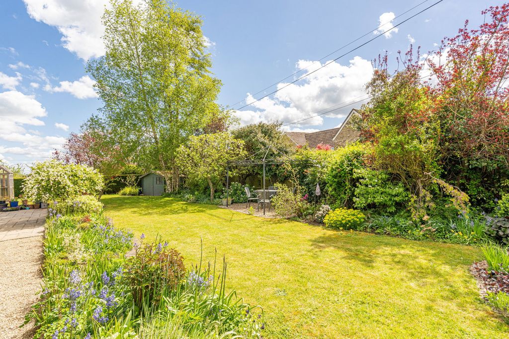 Property photo 2 of 19