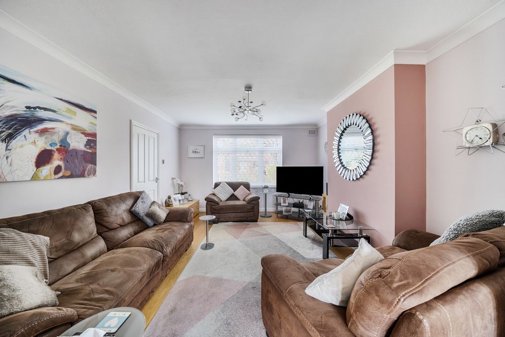 Property photo 2 of 22 1360796-2-68Dd616...