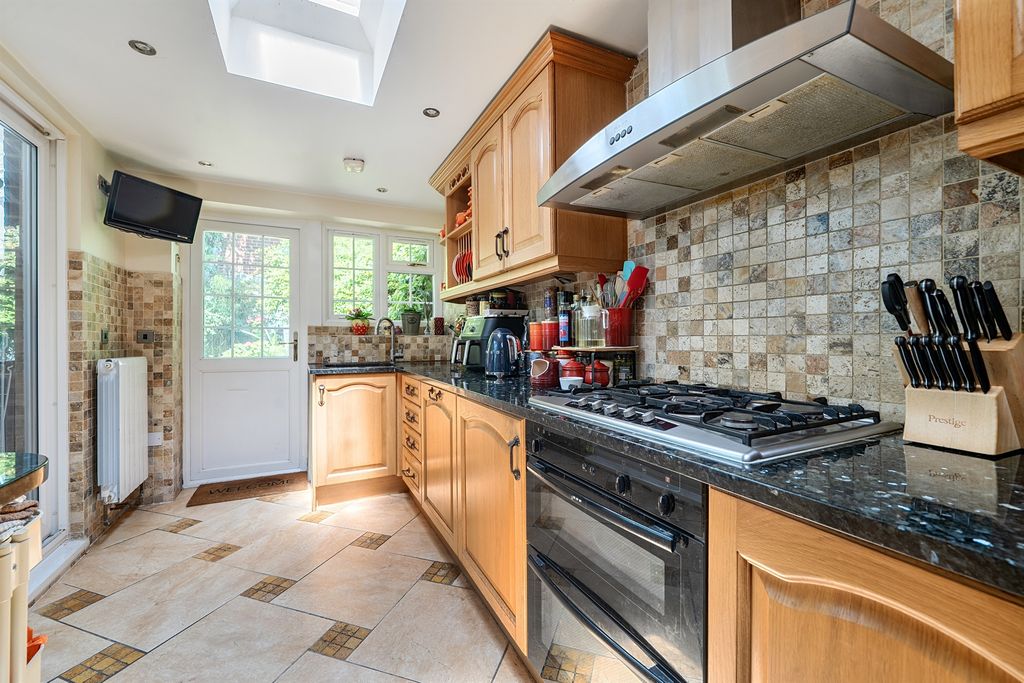 Property photo 2 of 12