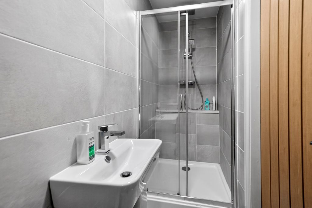Additional image 16 of 3 bed flat for saleLower Bridge Street, Chester CH1