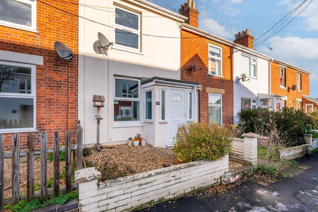 Property photo 1 of 17