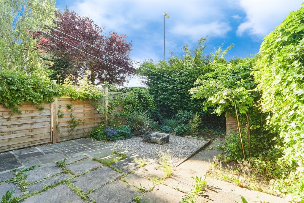 Property photo 2 of 13