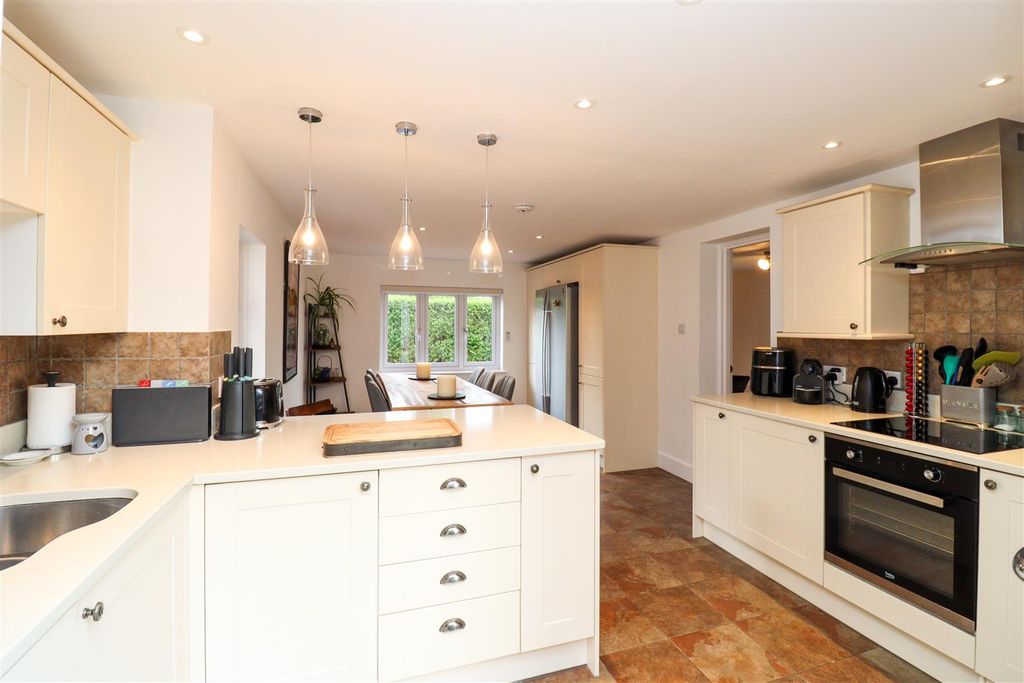 Property photo 3 of 26 Kitchen/Breakfast/Dining Room