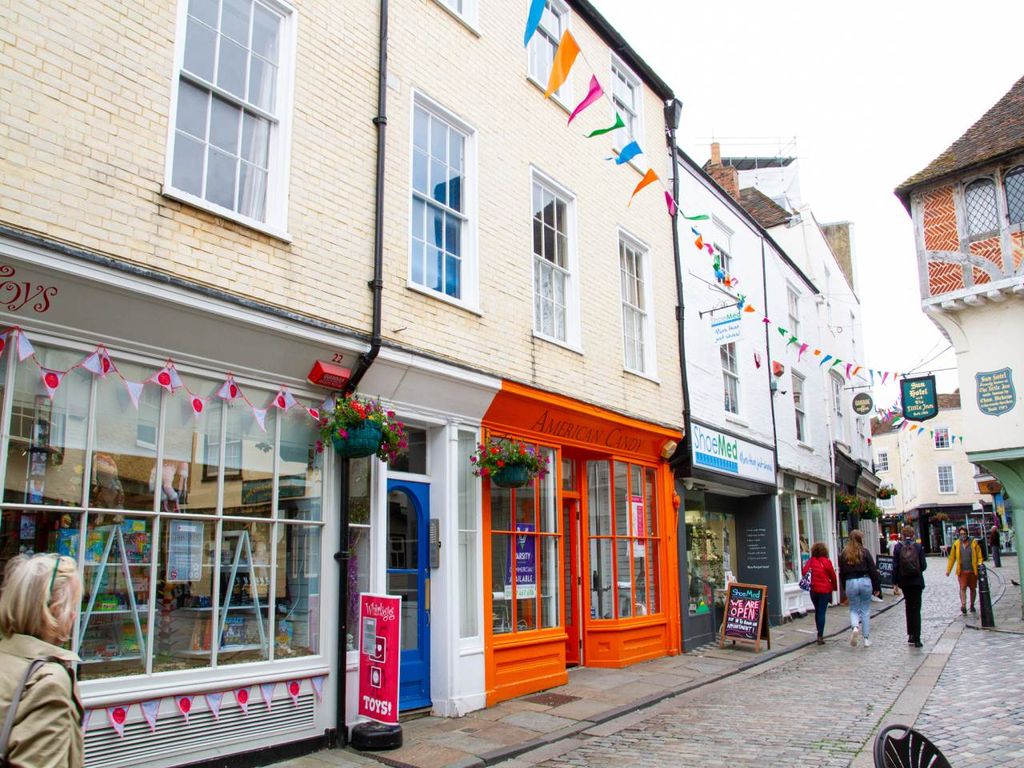 Property photo 3 of 11 21_Ss_Flat_4_Canterbury_Student_Accommodation-01