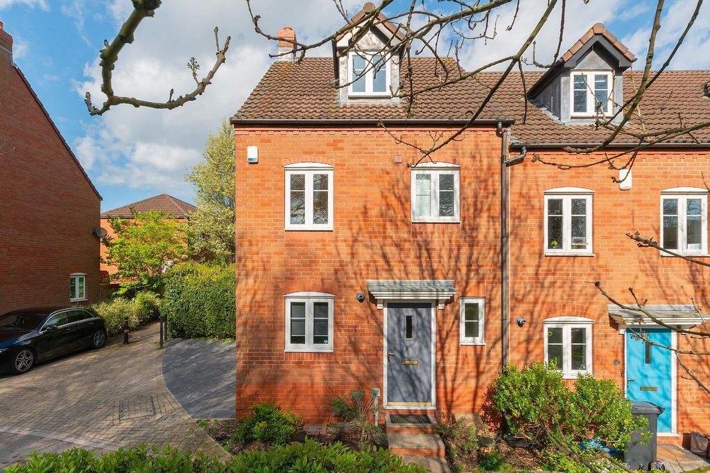 Property photo 2 of 25 1J5Lsd - External E.Jpg