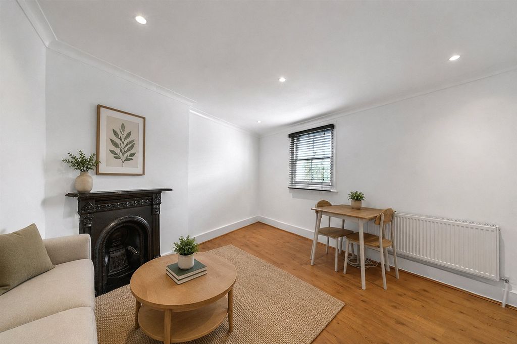 Property photo 1 of 10 Picture No. 17