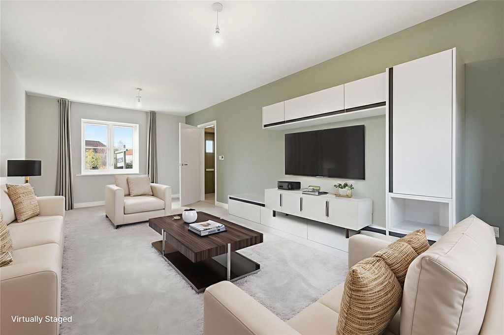 Property photo 2 of 14 Livivng Room