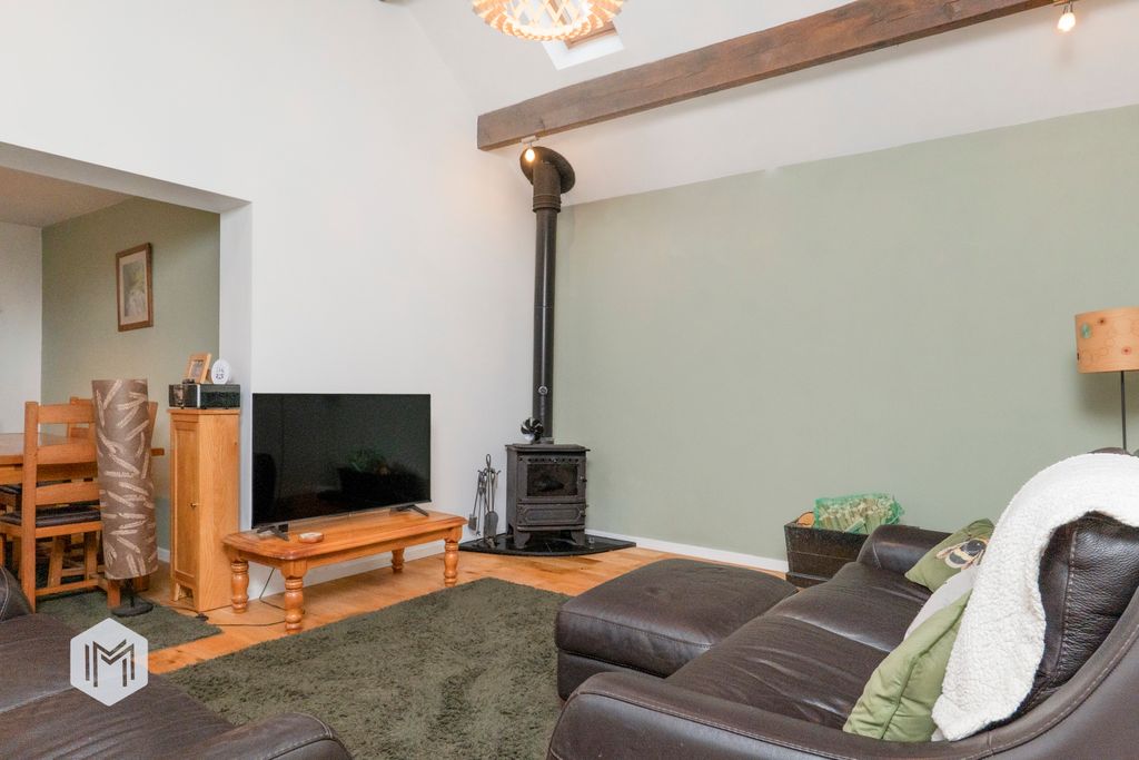 Property photo 3 of 29 Picture No. 32