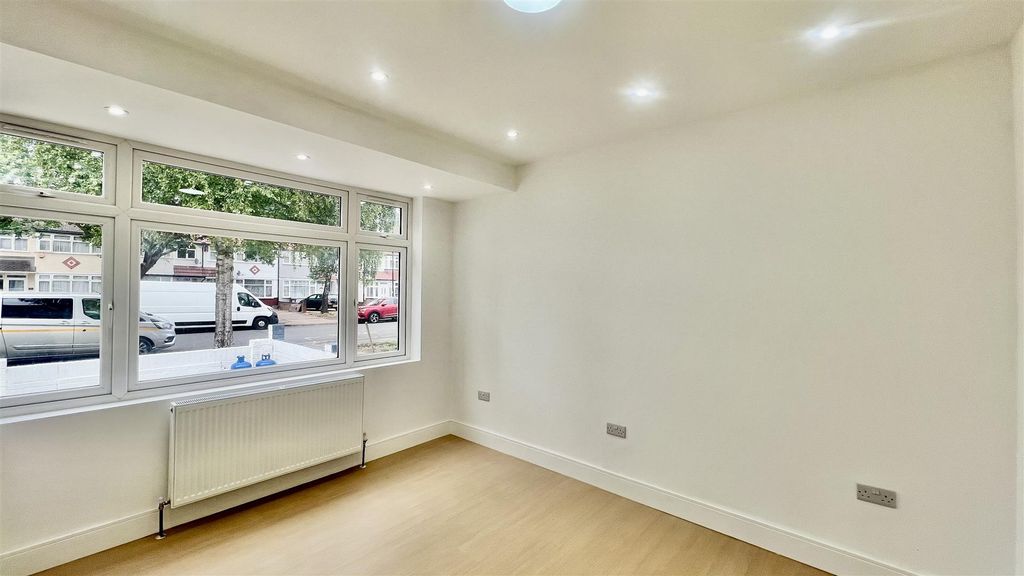 Property photo 2 of 10 Reception Room