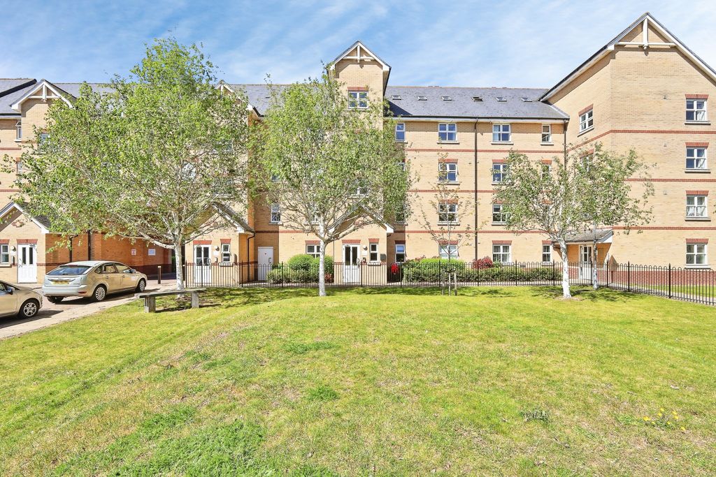 Property photo 1 of 18 7E660036-19