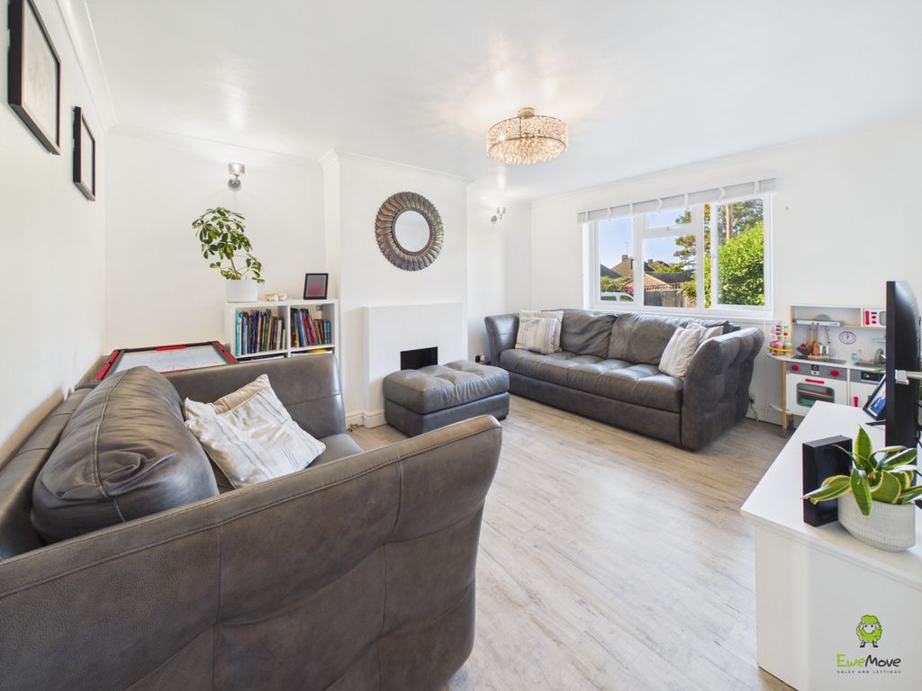 Property photo 2 of 17 Presented By Clinton At Ewemove Bexleyheath And Da