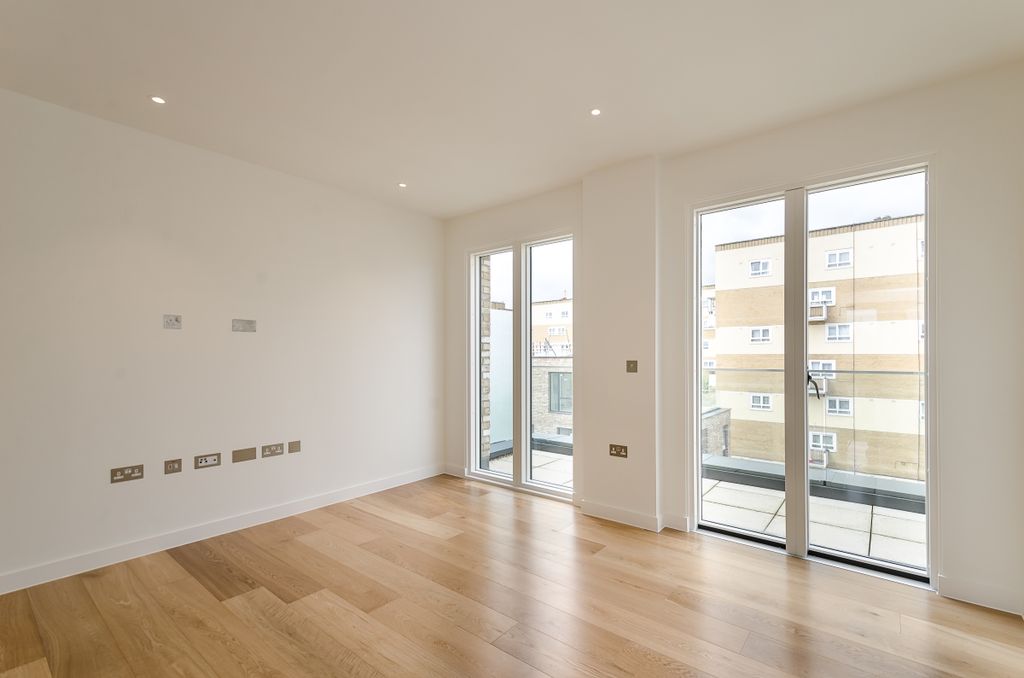 Property photo 3 of 9 Reception Room