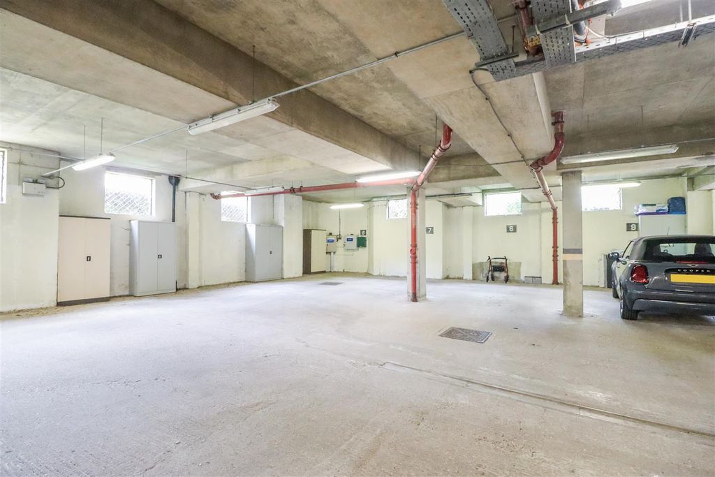 Additional image 22 of 2 bed flat for salePotters Place, Horsham RH12