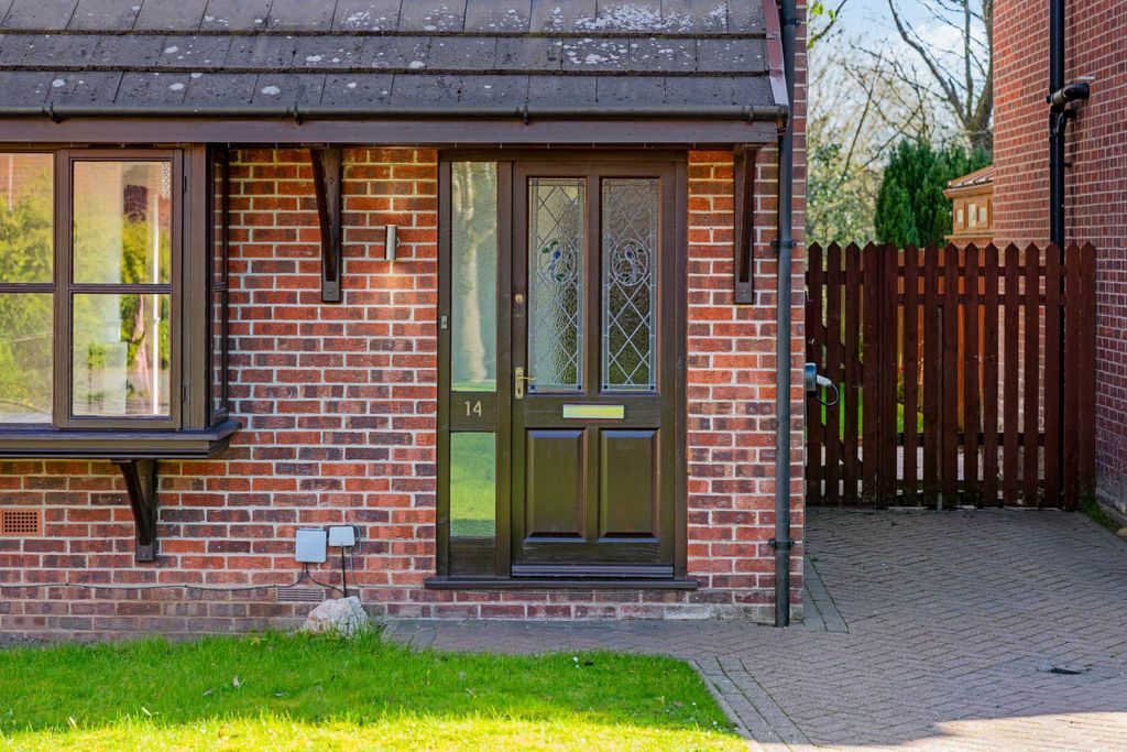 Property photo 3 of 31