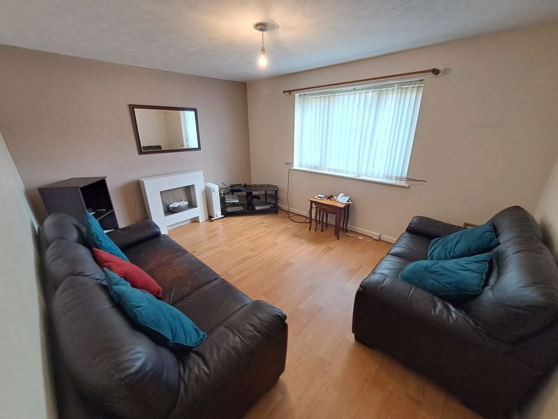 Property photo 2 of 7 Photo 6