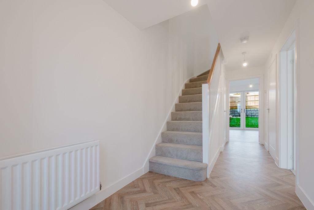 Property photo 3 of 8 Photo