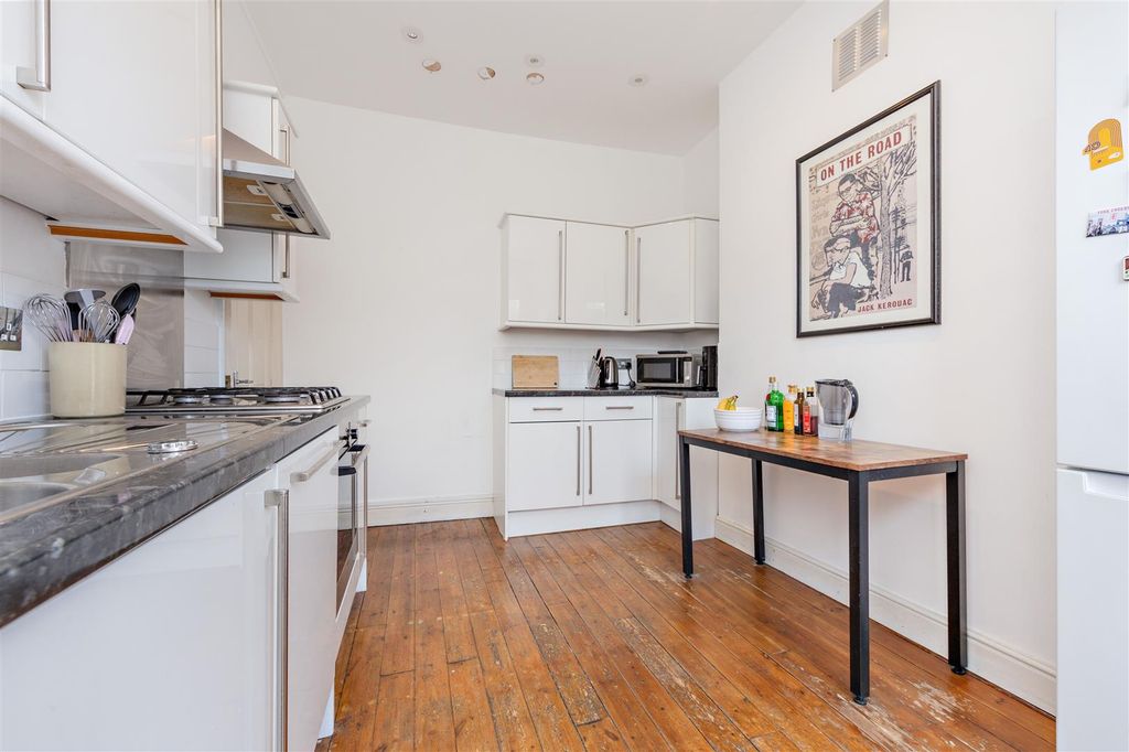 Property photo 2 of 10 Kitchen 2.Jpg