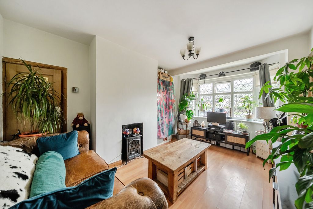 Property photo 2 of 14 Sitting Room