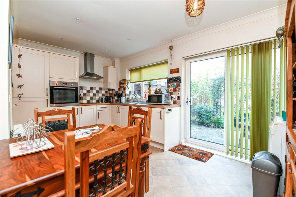 Property photo 2 of 15 Picture No. 04