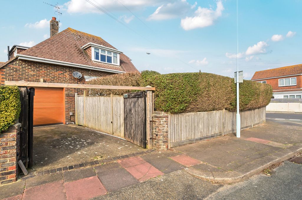 Property photo 2 of 22 1421881-20-69A6F9...