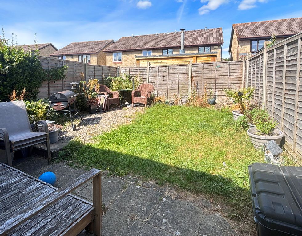 Property photo 2 of 9 Garden