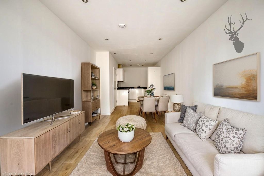 Property photo 2 of 13 Gc L.Jpg