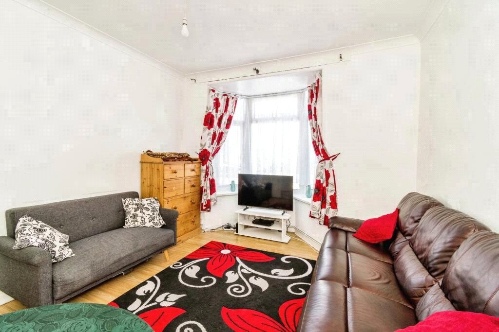 Property photo 3 of 17 Picture No. 02