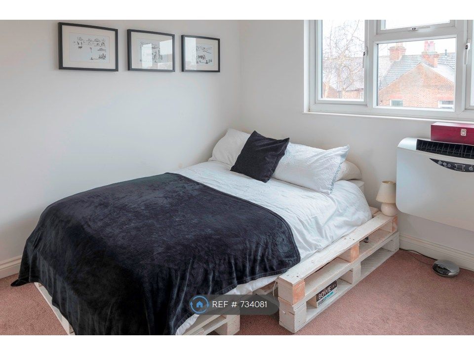 Property photo 3 of 14 Bedroom 1