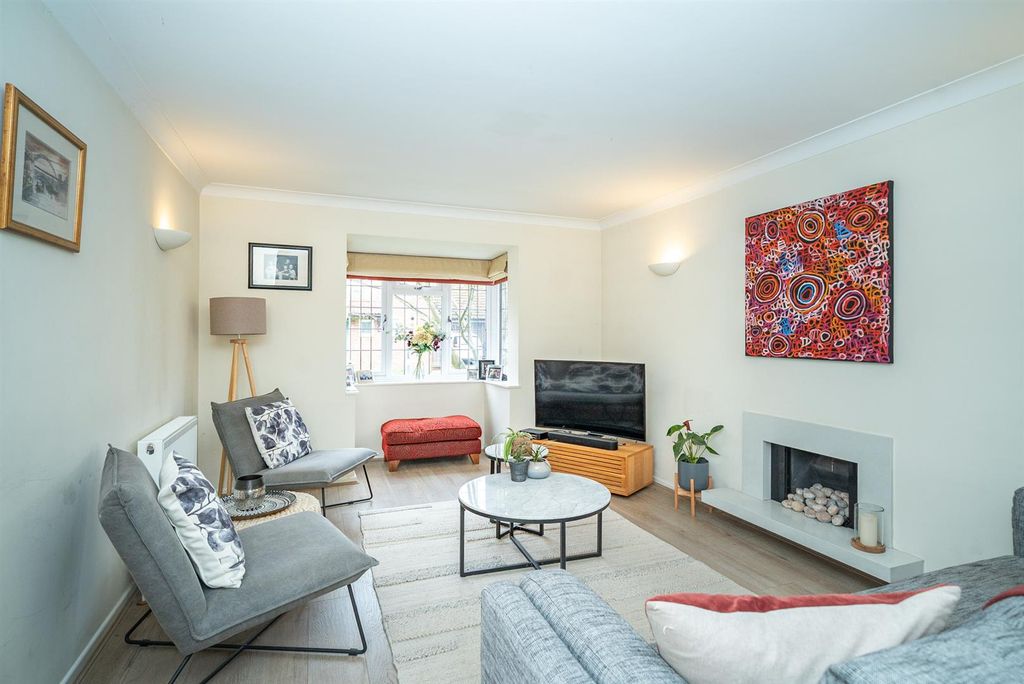 Property photo 2 of 37 Living Area