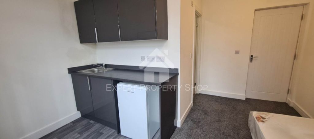 Property photo 2 of 3