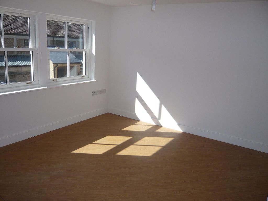 Property photo 3 of 6 Living Room