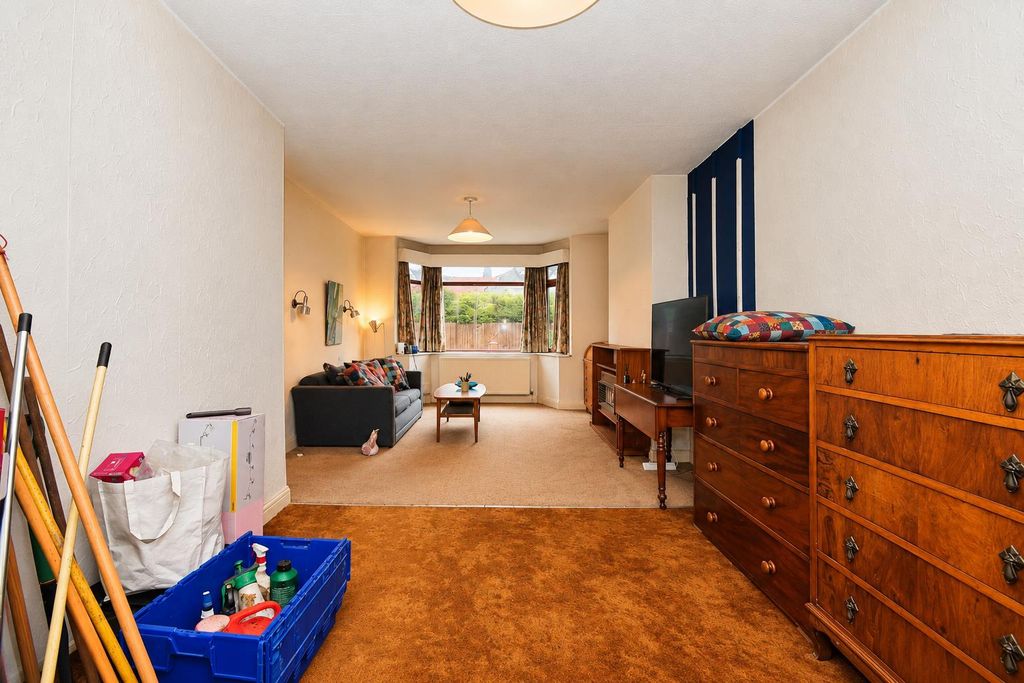 Property photo 2 of 16 Open Plan Lounge / Dining Room
