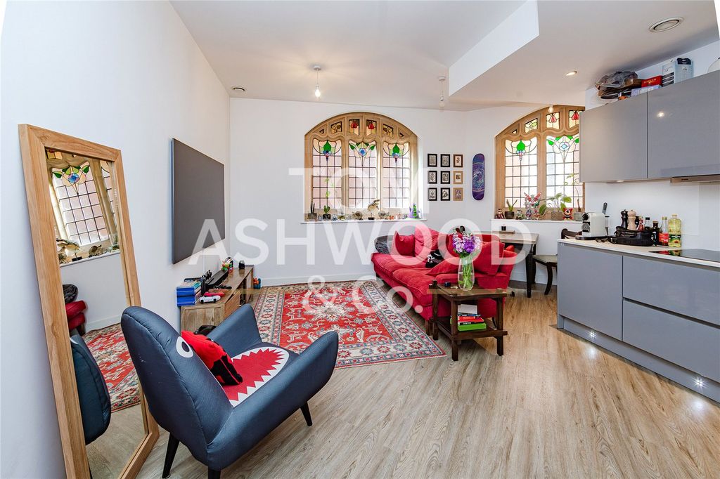 Property photo 3 of 11 Picture No. 06