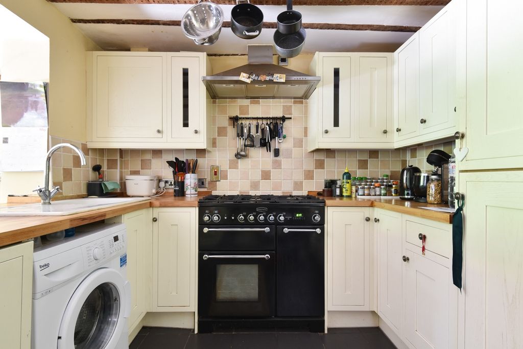 Property photo 2 of 18 5150775