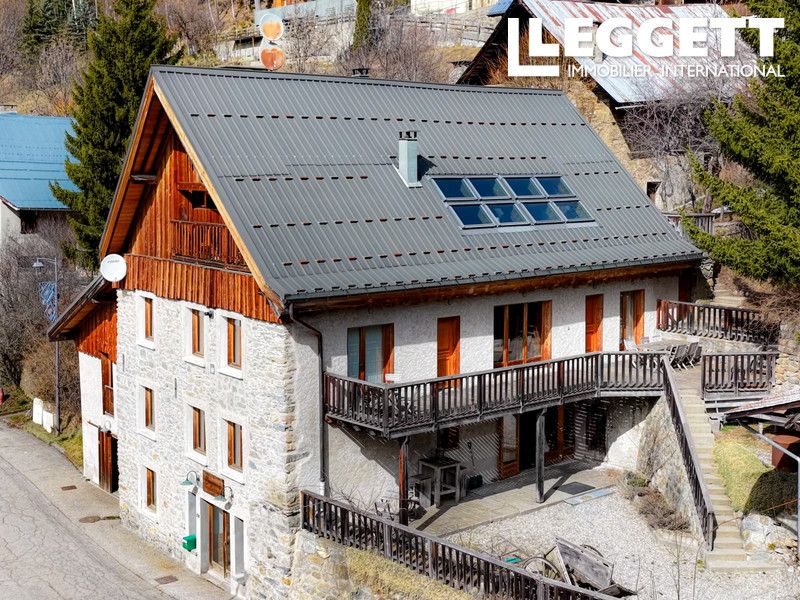 Property photo 2 of 10