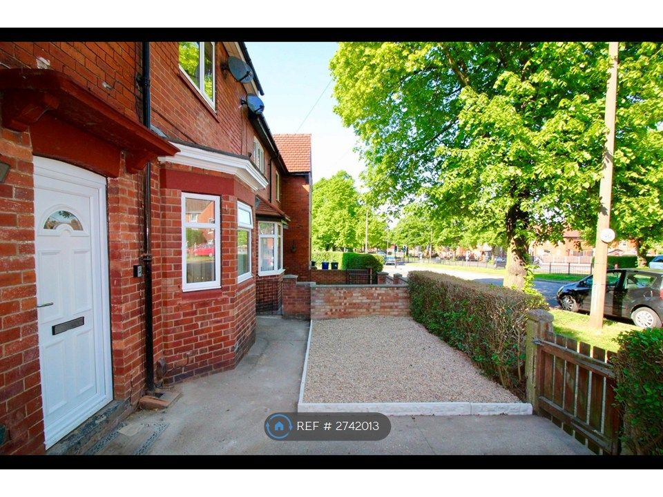 Property photo 2 of 9 Frontyard