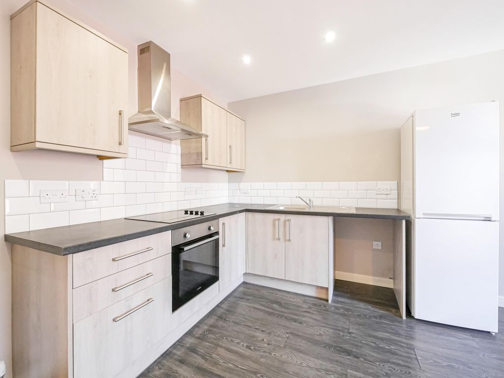 Property photo 3 of 12 Kitchen