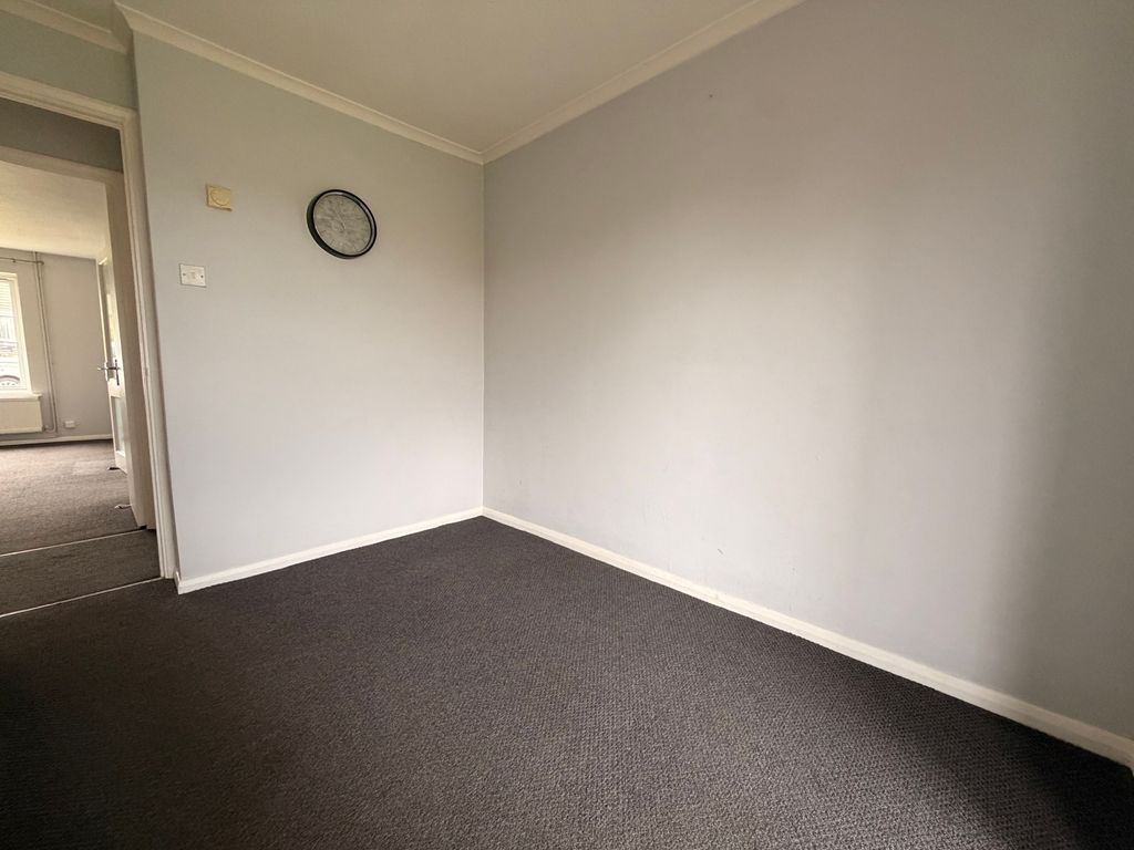 Property photo 3 of 12 Picture No. 18