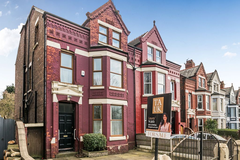 Property photo 1 of 14