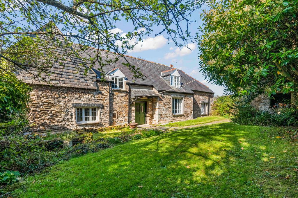 Property photo 1 of 19