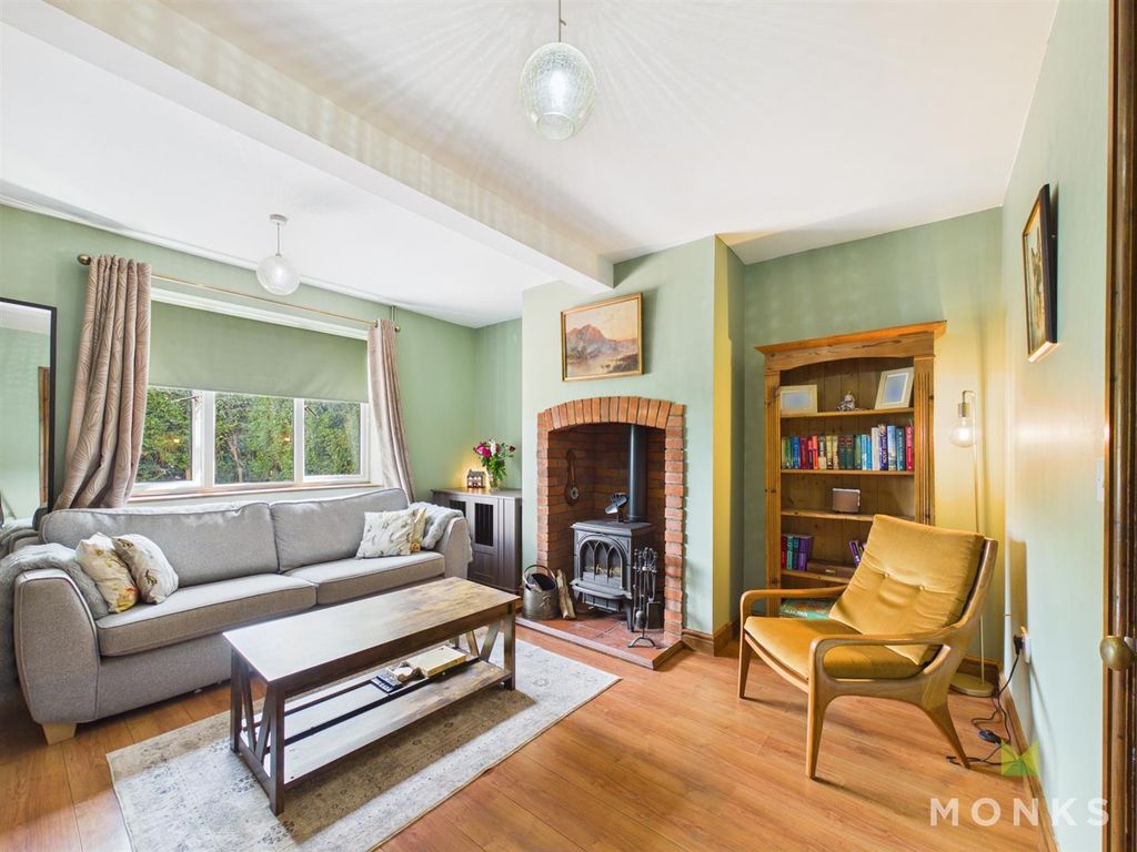 Property photo 3 of 13 Cam05160G0-Pr0100-Still007.Jpg