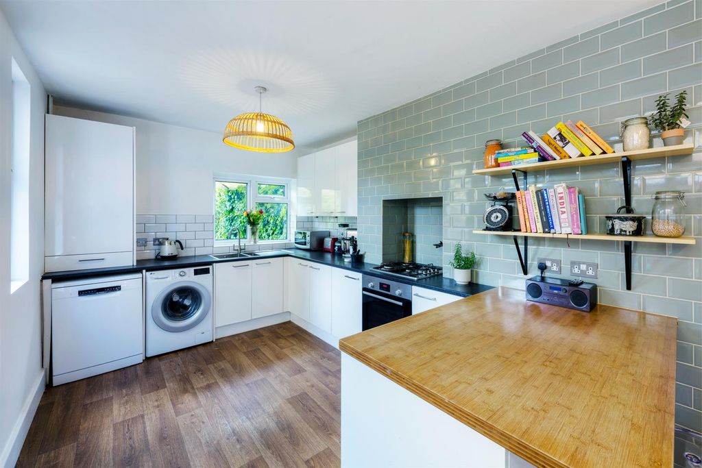 Property photo 3 of 44 3
