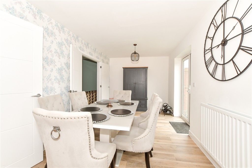 Property photo 3 of 15 Kitchen/Dining Room