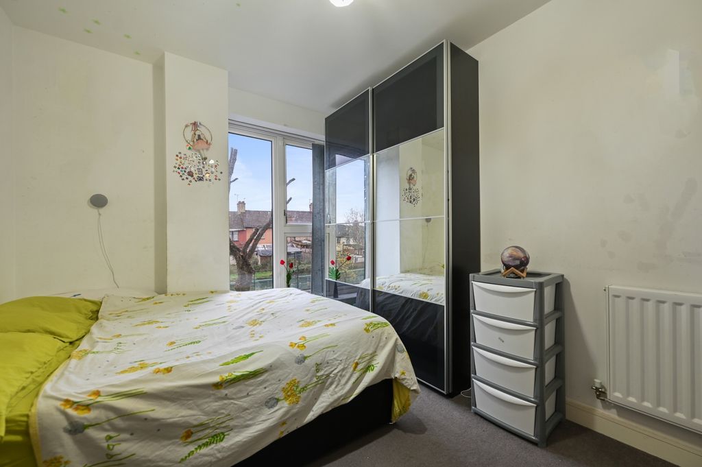 Additional image 8 of 2 bed flat for saleGoshawk Court, Ridding Lane, Greenford UB6
